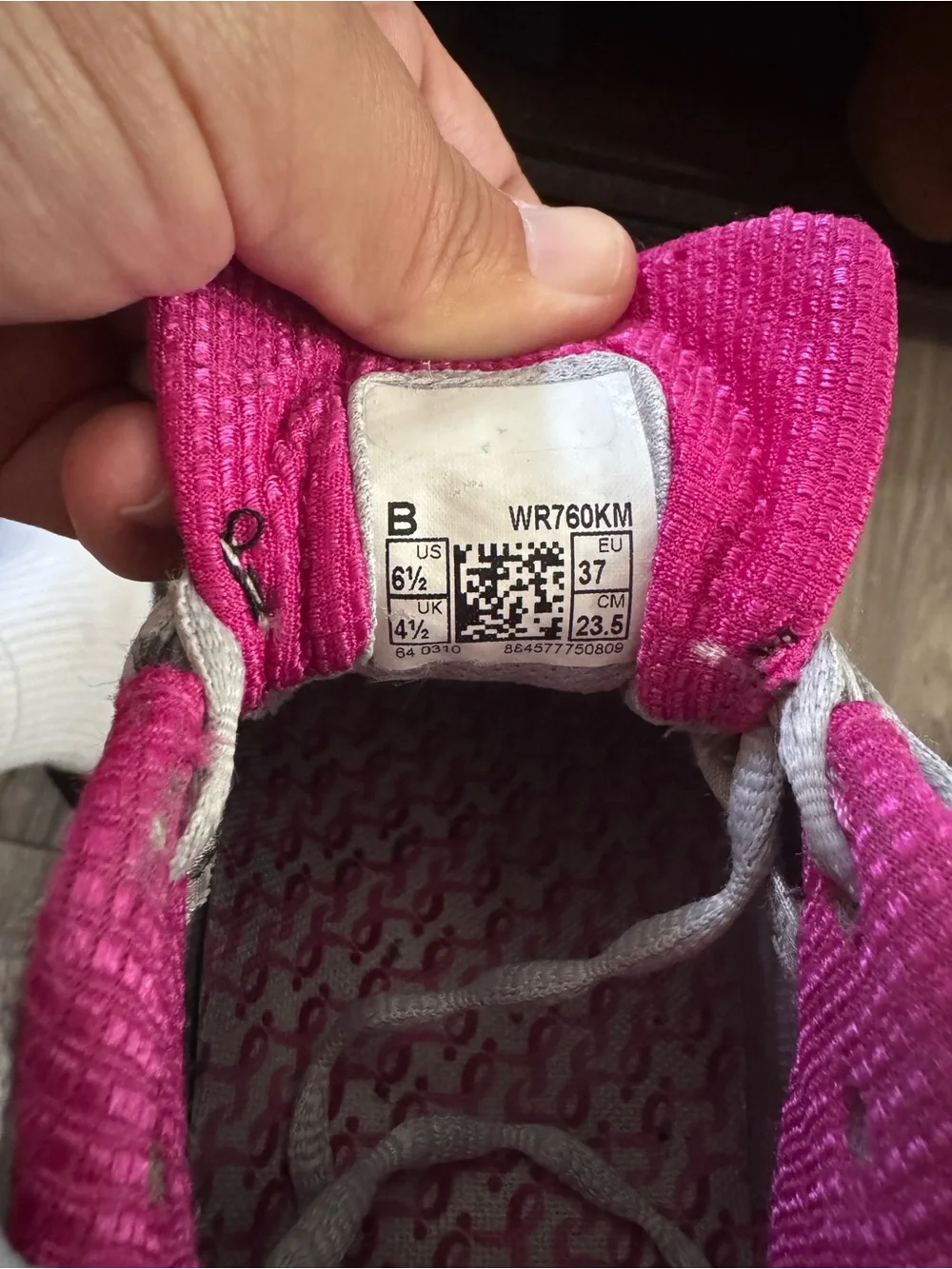 New Balance 760 Susan G Komen Breast Cancer Edition Shoes WR760KM SZ 6 1/5 Women - Picture 6 of 6